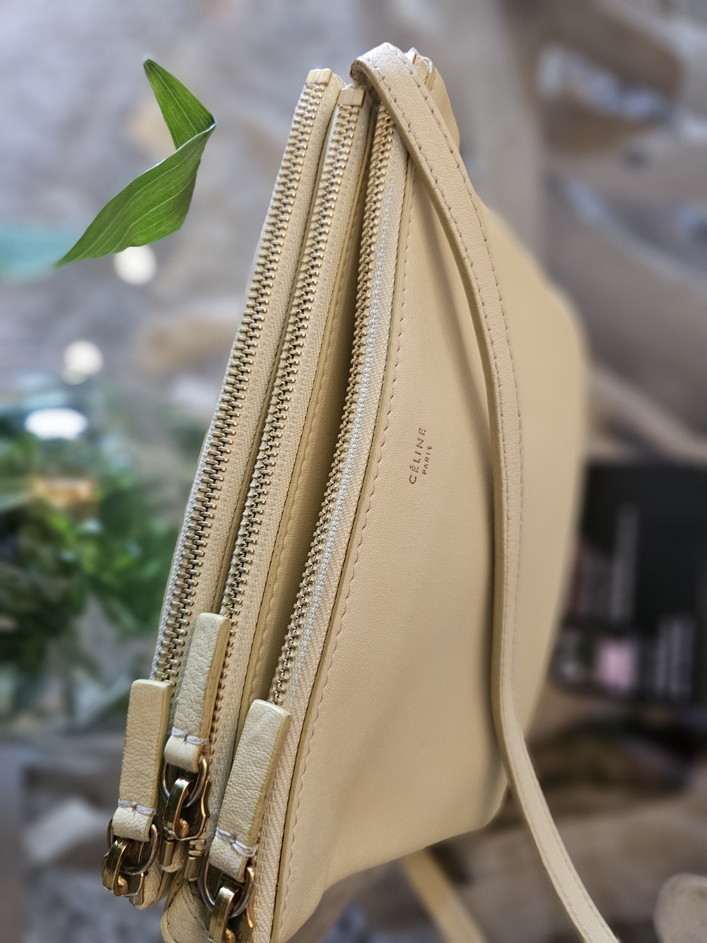 Celine Beige Leather Crossbody Bag - Picture 4 of 16